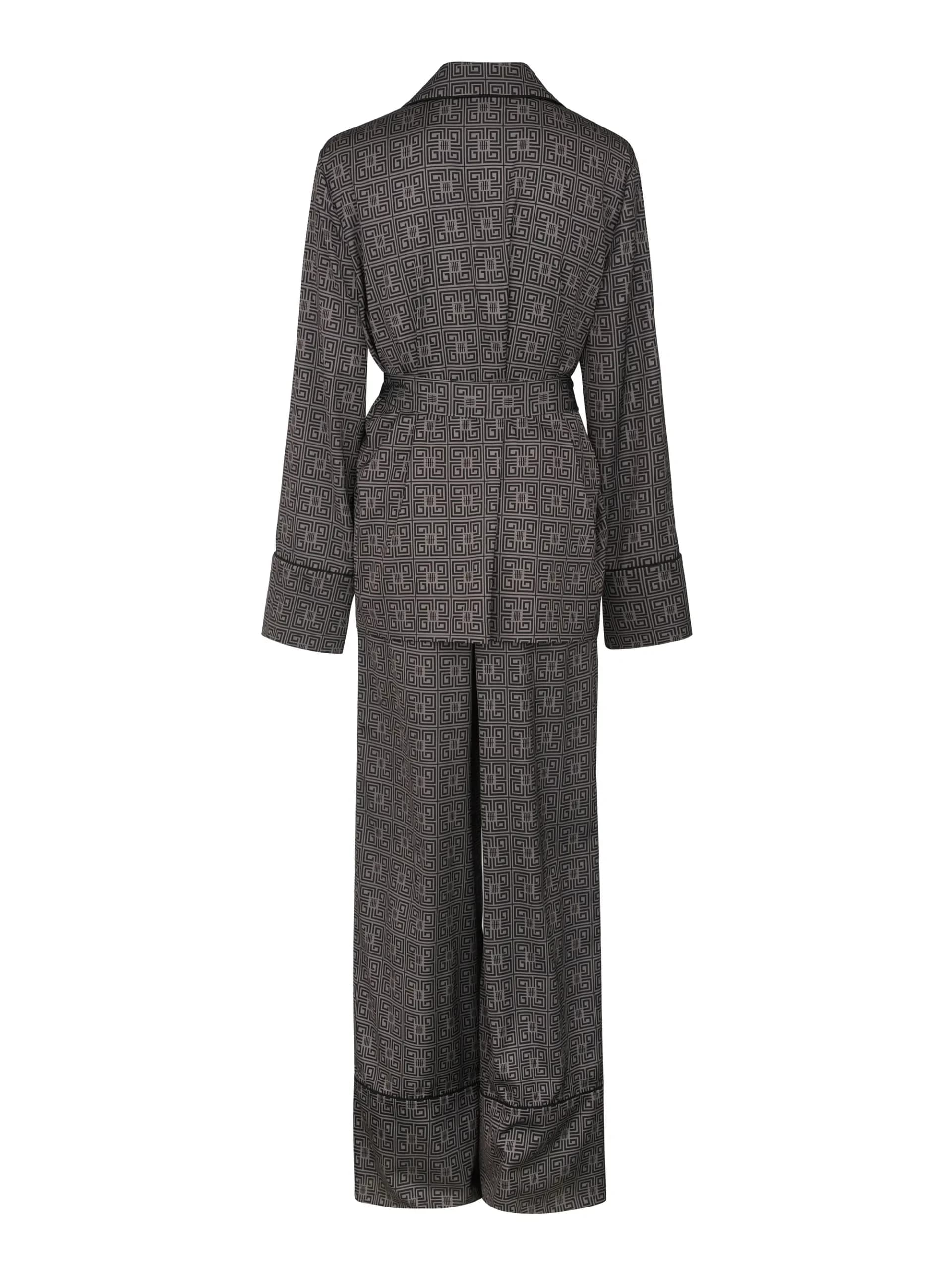 Пижамный костюм Humariff